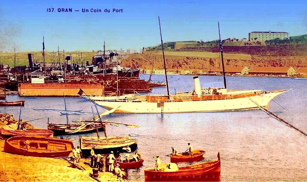 Oran - Un coin du port.JPG